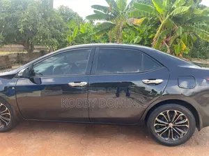 Toyota Corolla 2018 Black