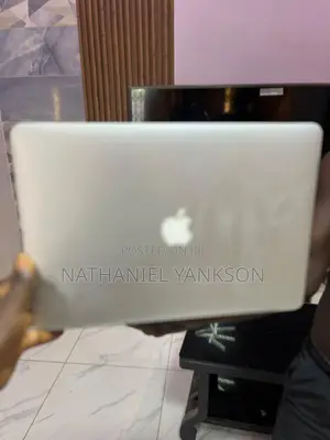 Laptop Apple MacBook Pro 16GB Intel Core i7 SSD 256GB