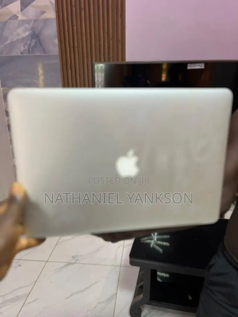 Laptop Apple MacBook Pro 16GB Intel Core i7 SSD 256GB