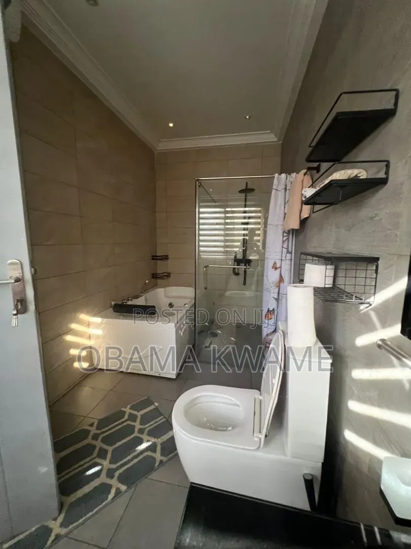 4bdrm House in Laryea Homes, Airport Residential Area for rent