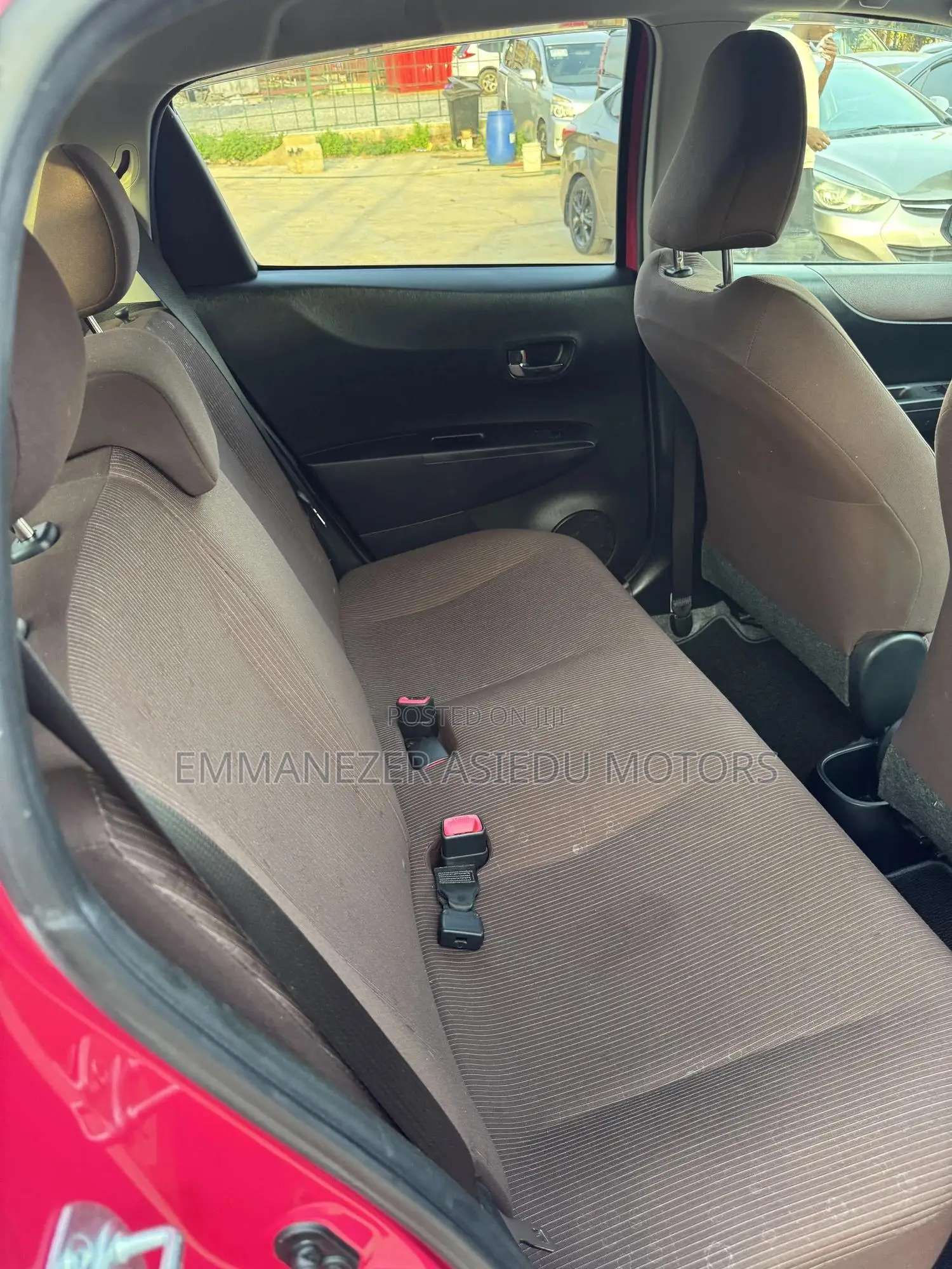 Toyota Vitz 1.3 FWD 5dr 2013 Pink