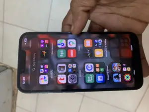 Apple iPhone 16e 128 GB Black