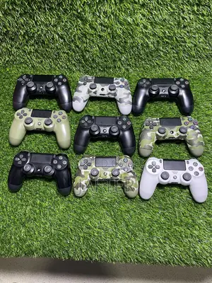 Playstation 4 Original Controllers