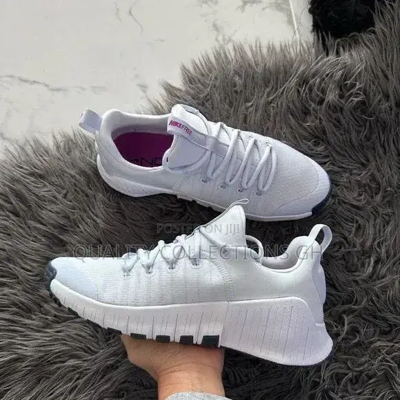 White Nike Free Metcon