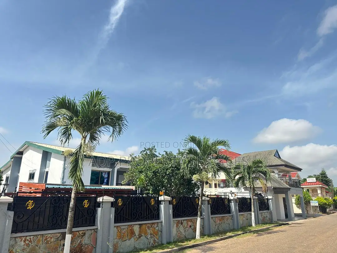 Luxury Resort Mansion for Sale – Kumasi | Usd $1.7m (Negotiable)