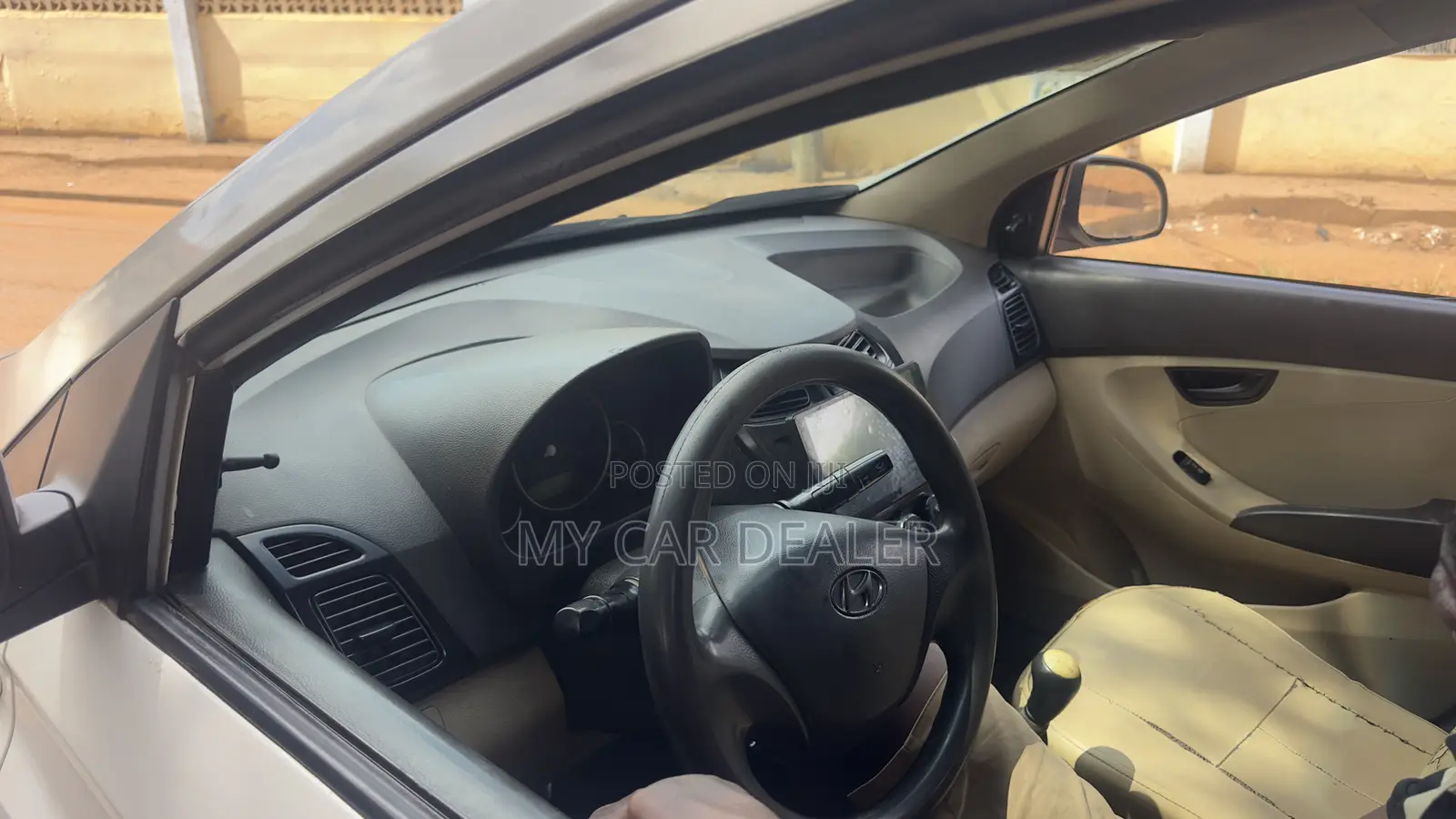 Hyundai Eon 1.0 FWD 2013 White