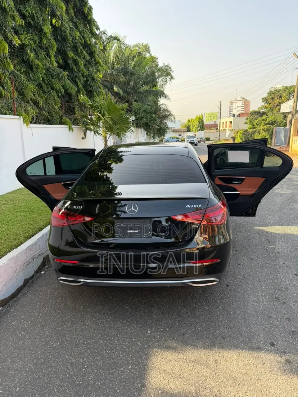 Mercedes-Benz C300 2023 Black