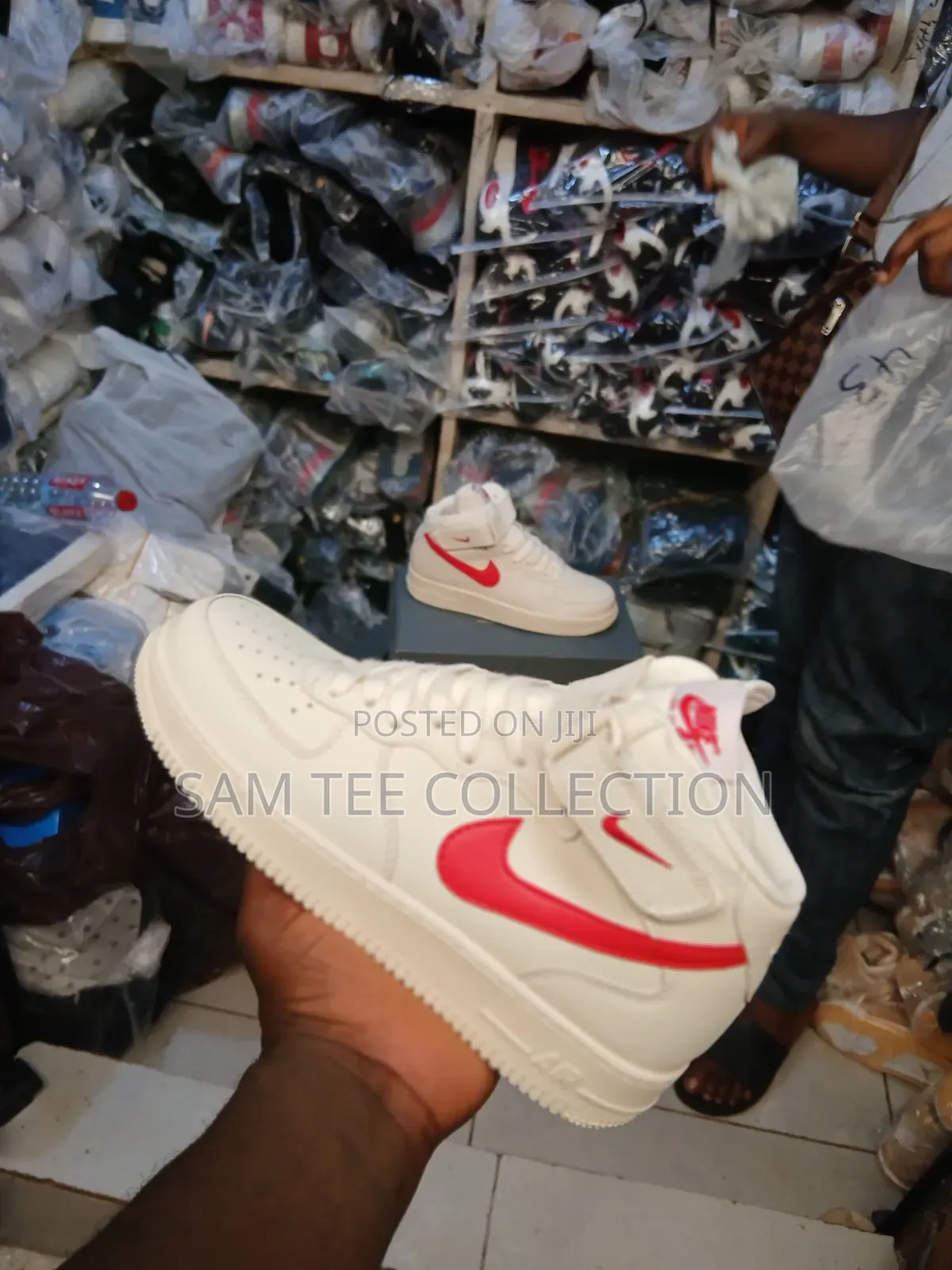 Nike Airforce 1 Long. Red And White