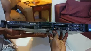Server Dell PowerEdge R440 18GB Intel Xeon HDD+SSD 1T