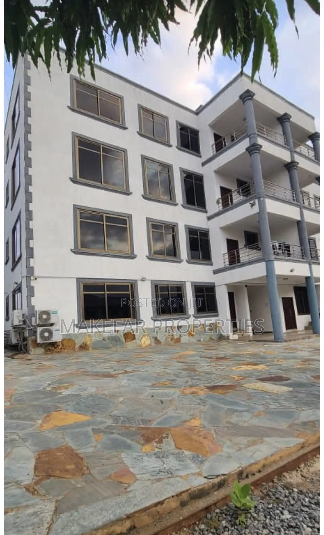3bdrm Apartment in Adjiriganor for rent