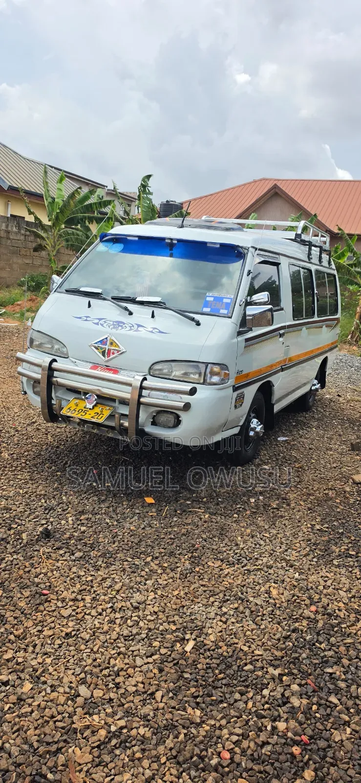 Hyundai H-100 2004 White