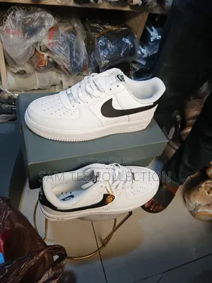 Original Nike Airforce 1. White And Black