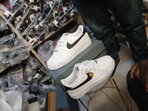 Original Nike Airforce 1. White And Black