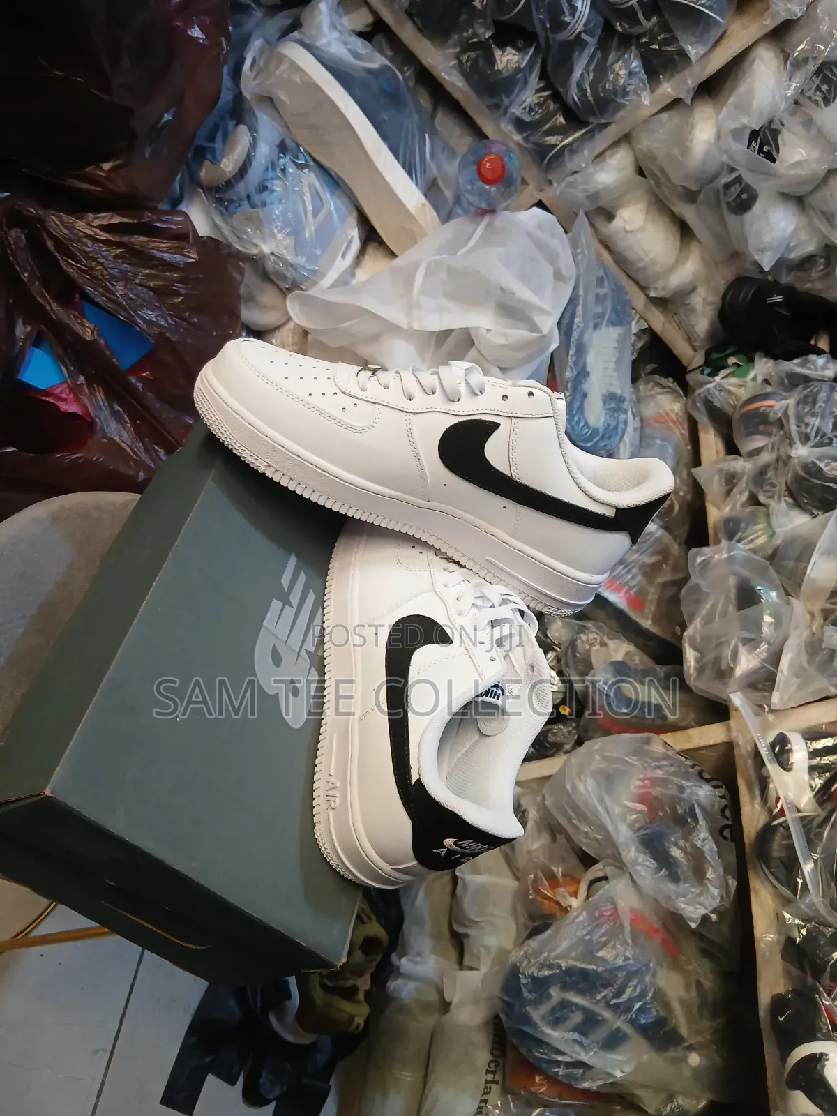 Original Nike Airforce 1. White And Black