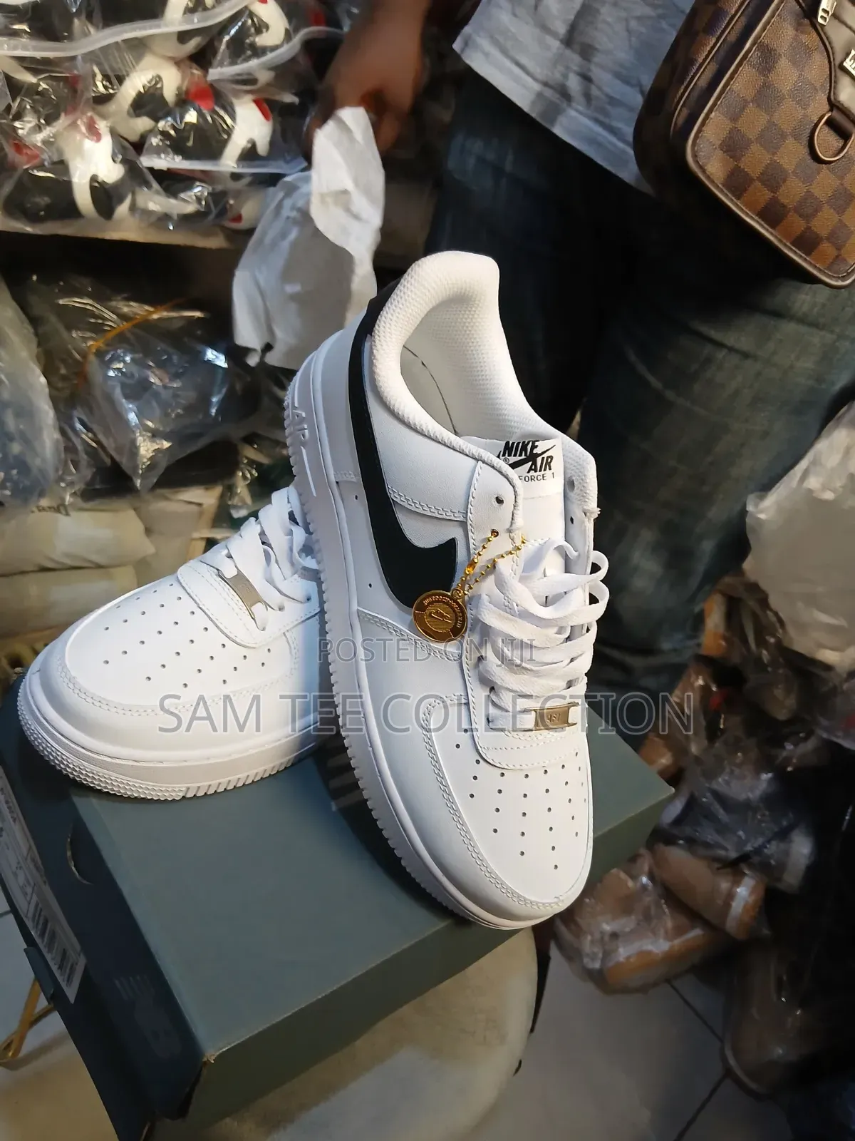 Original Nike Airforce 1. White And Black