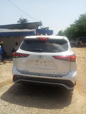 Toyota Highlander XSE AWD 2023 White