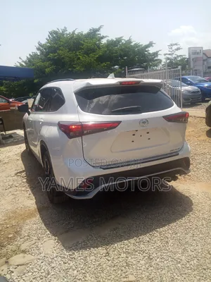 Toyota Highlander XSE AWD 2023 White
