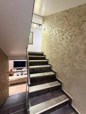 3bdrm House in East Legon for sale