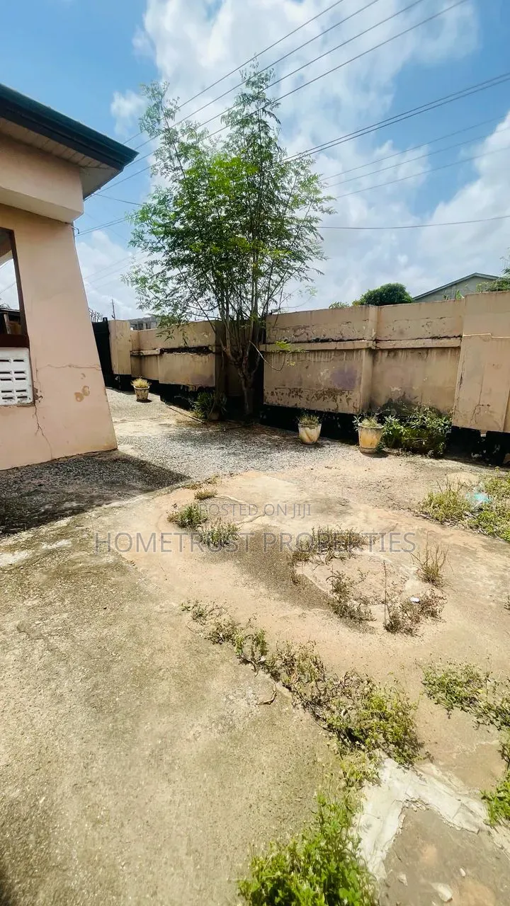 4bdrm House in Achimota Mile 7 for sale