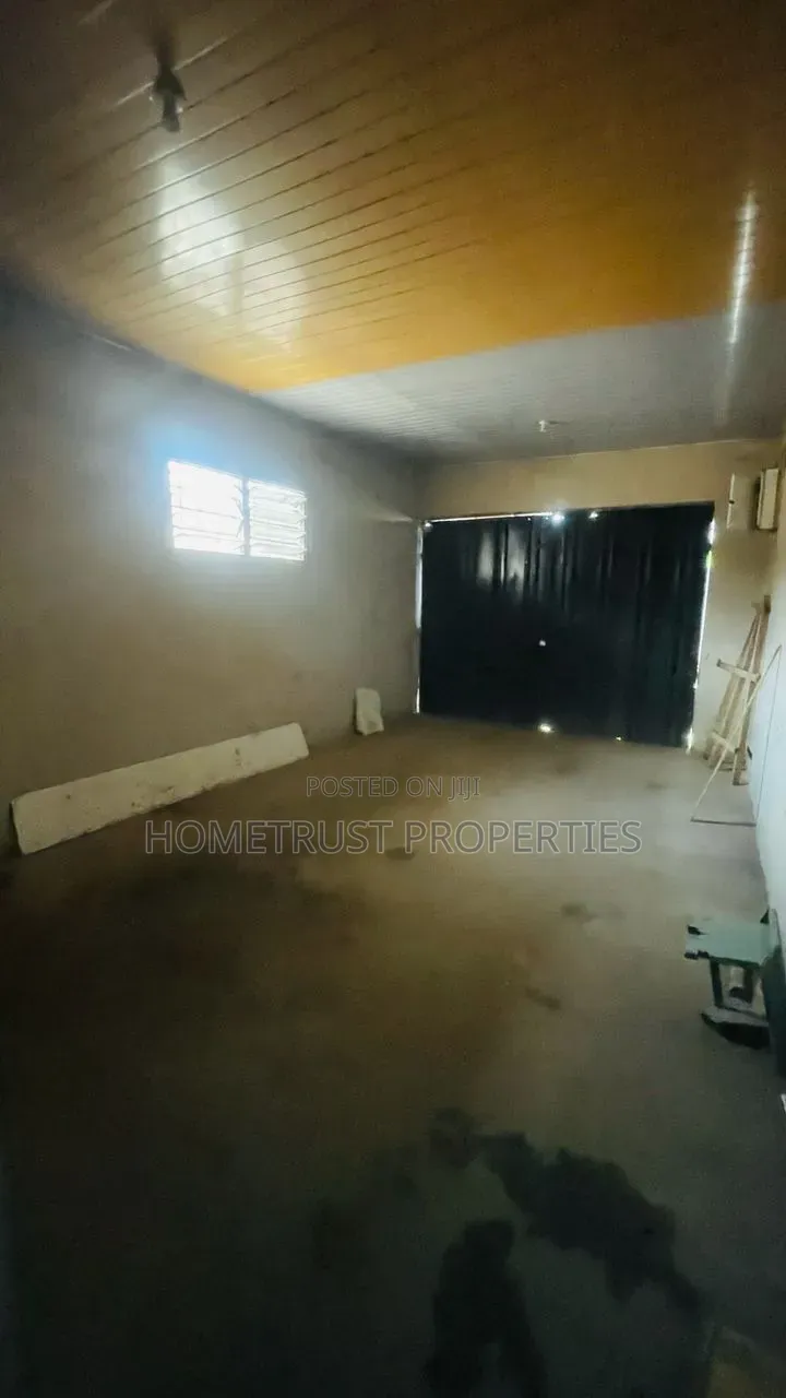 4bdrm House in Achimota Mile 7 for sale