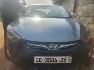 Hyundai Elantra GLS Sedan FWD (1.8L 4cyl 6A) 2013 Gray
