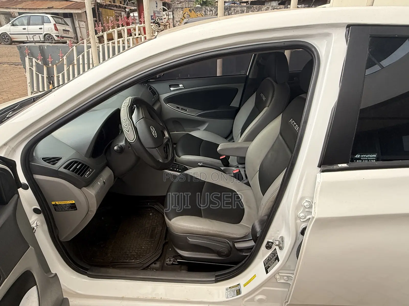 Hyundai Accent SE Sedan 2017 White