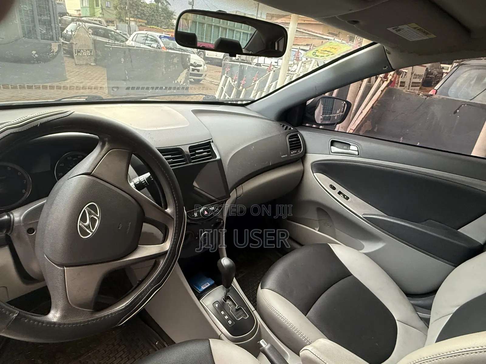Hyundai Accent SE Sedan 2017 White