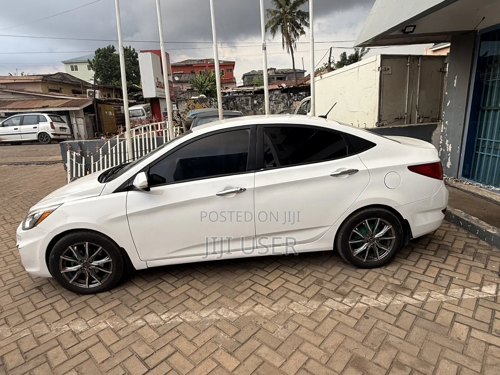 Hyundai Accent SE Sedan 2017 White