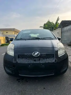 Toyota Vitz 2010 Black