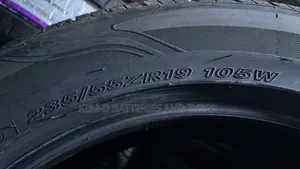 235/55r19 Nexen Tyre