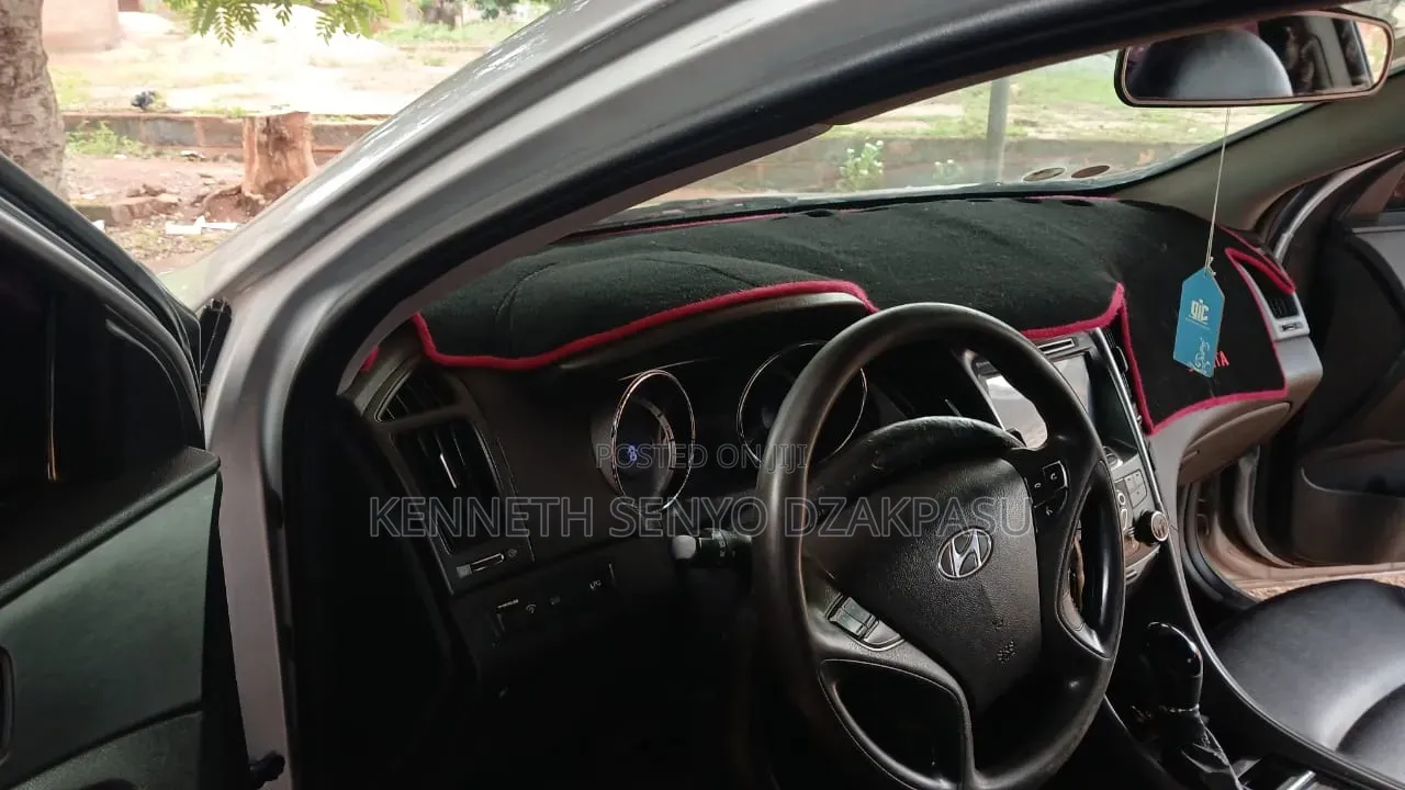 Hyundai Sonata Limited 2.0T Sedan (2.0L 4cyl 6A) 2012 Silver