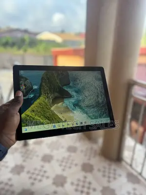 Laptop Dell Latitude 7200 2-in-1 8GB Intel Core i5 SSD 256GB