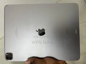 Apple iPad Pro 12.9 (2022) 128 GB Gray