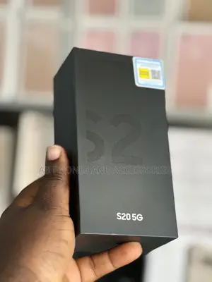 New Samsung Galaxy S20 128 GB Black