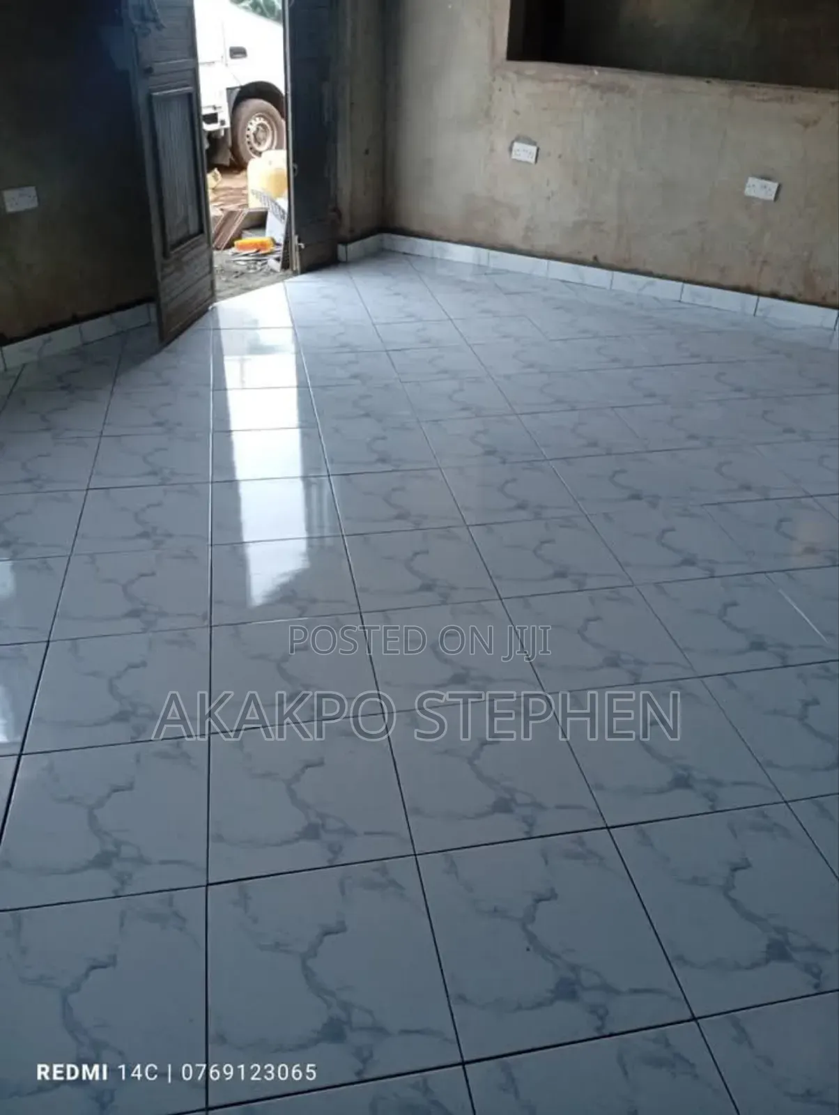 Hands Are Bless Tiling