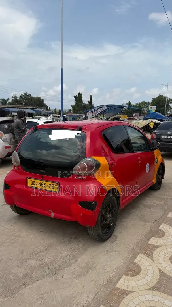 Toyota Aygo 2011 Red