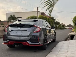 Honda Civic Sport Touring 4dr Hatchback (1.5L 4cyl) 2017 Gray