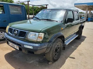 Nissan Hardbody 2002 Green