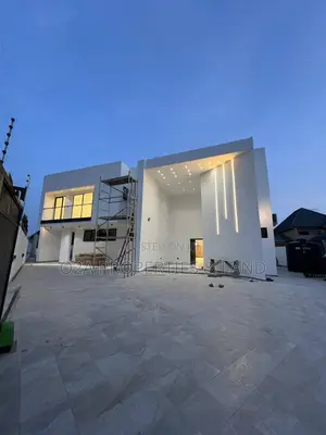 5bdrm Duplex in Adjiringanor, Ability for sale