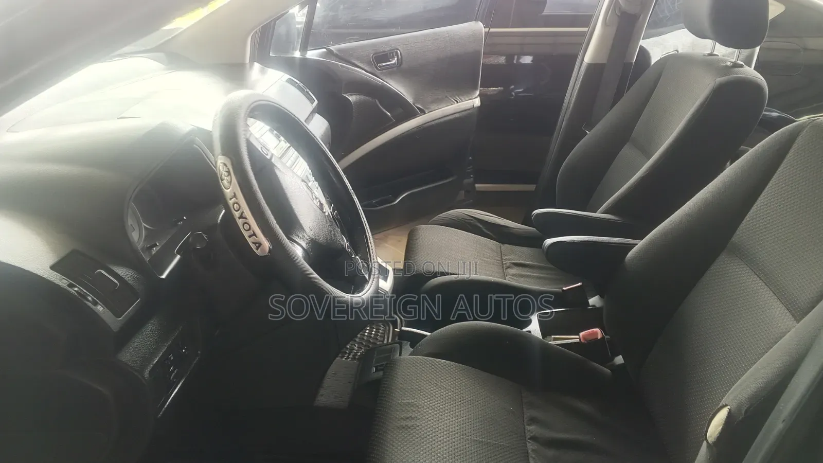 Toyota Corolla L 4-Speed Automatic 2013 Blue