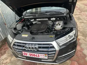Audi Q5 45 Premium AWD quattro 2020 Black