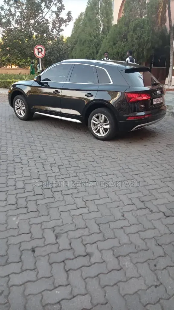 Audi Q5 45 Premium AWD quattro 2020 Black