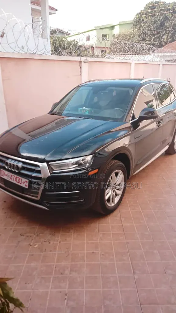 Audi Q5 45 Premium AWD quattro 2020 Black