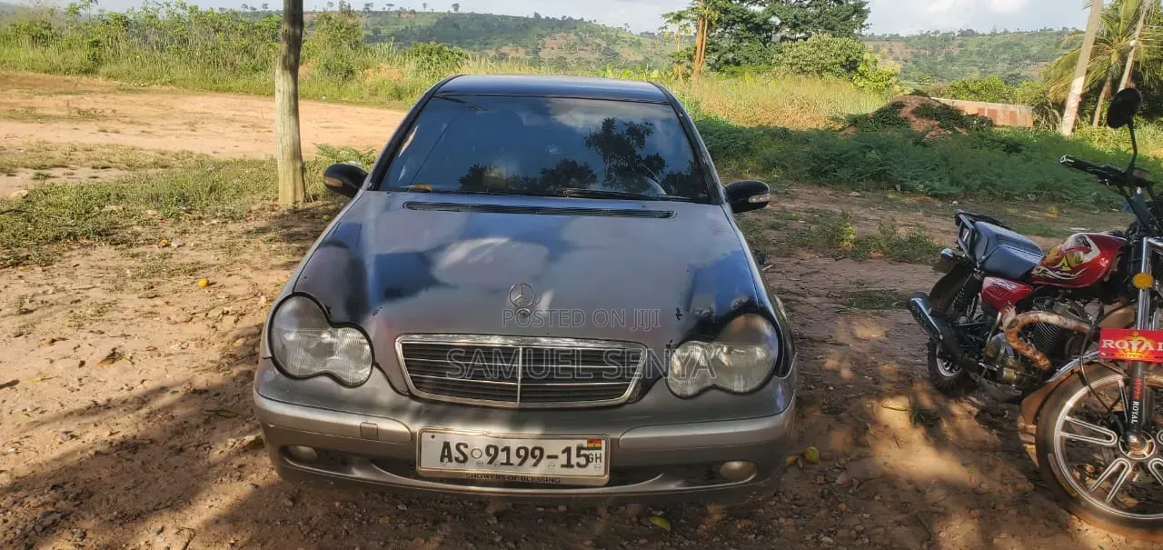 Mercedes-Benz C250 2002 Black