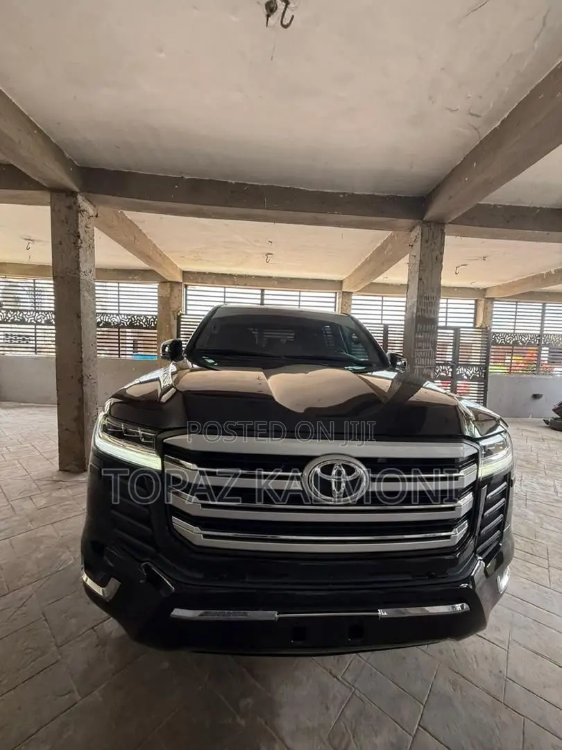Toyota Land Cruiser 2016 Black