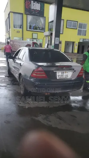 Mercedes-Benz C250 2002 Black