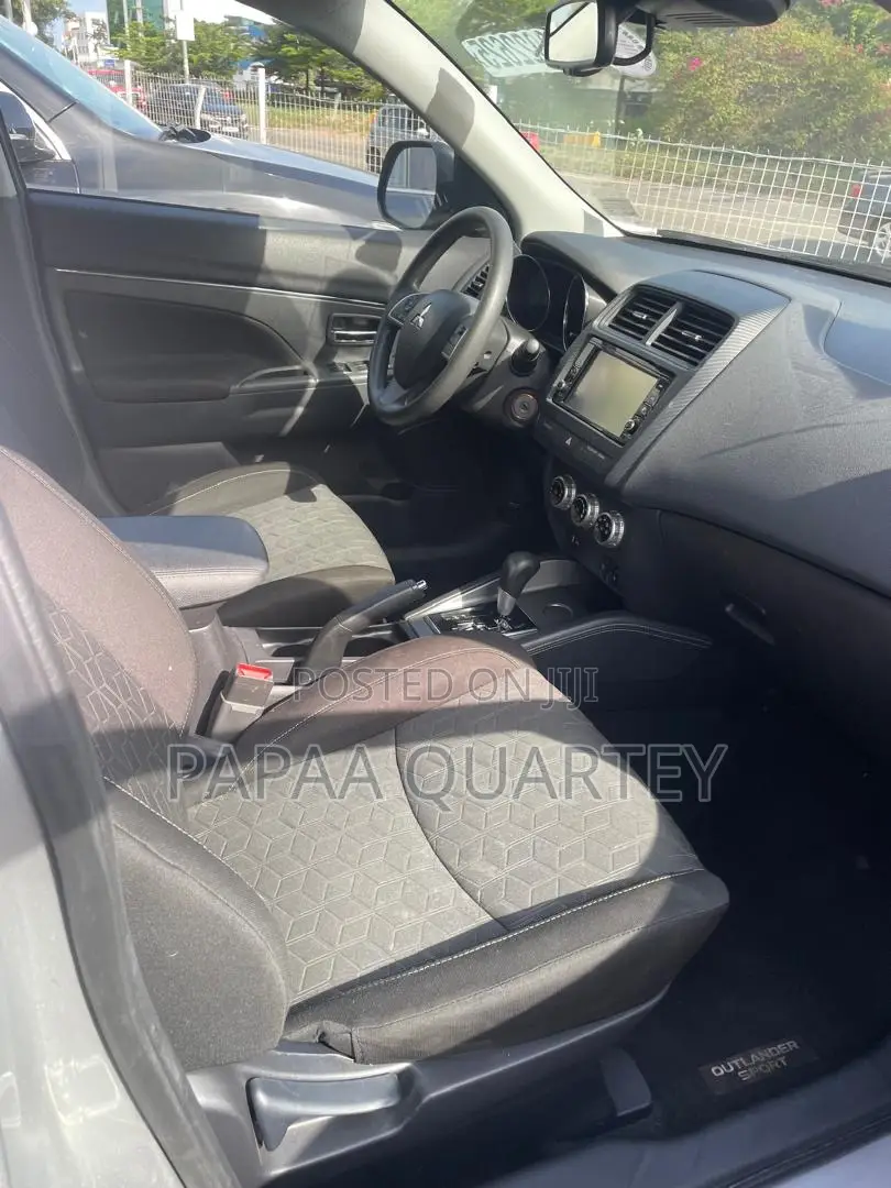 Mitsubishi Outlander Sport 2022 Silver