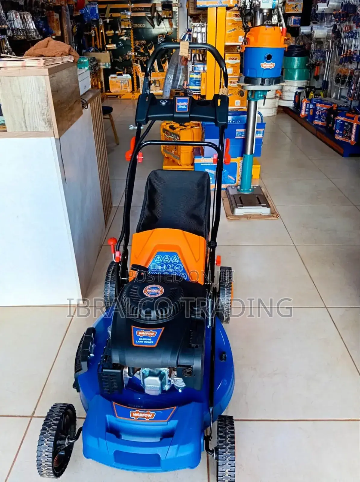 Wadfow Lawnmower