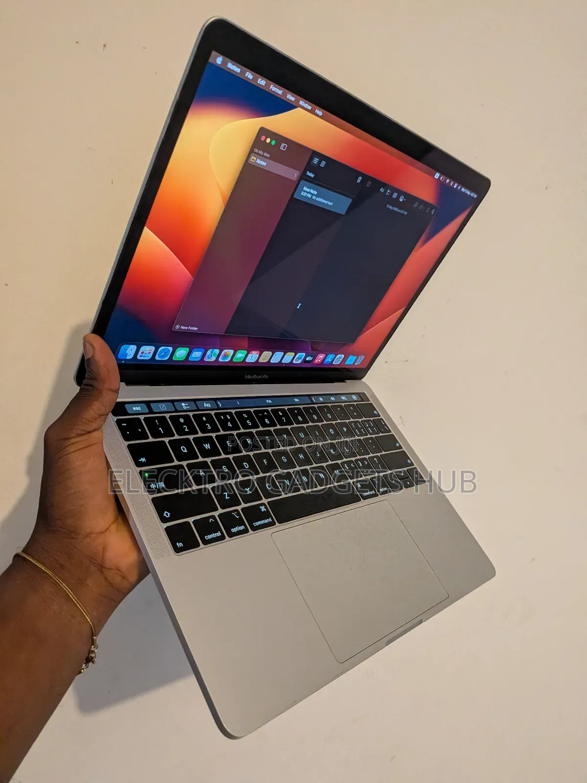 Laptop Apple MacBook Pro 2019 8GB Intel Core i5 SSD 128GB