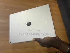 Apple iPad Pro 12.9 (2017) 64 GB Silver